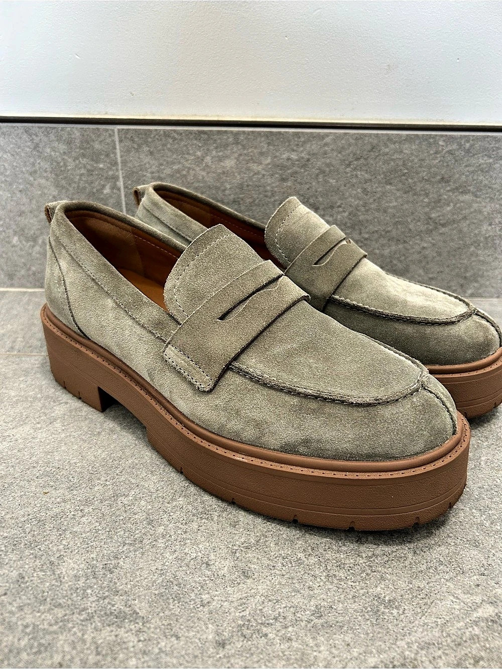 Geox Spherica EC1 Platform Penny Loafer Green & Brown women’s size 10.5US 41EU